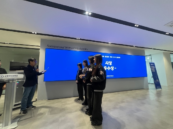 디지털 인문학 콘텐츠 개발 연구발표회 우수상 수상 - 송영우, 이하진, 최민서, 탁태희 학생 대표이미지